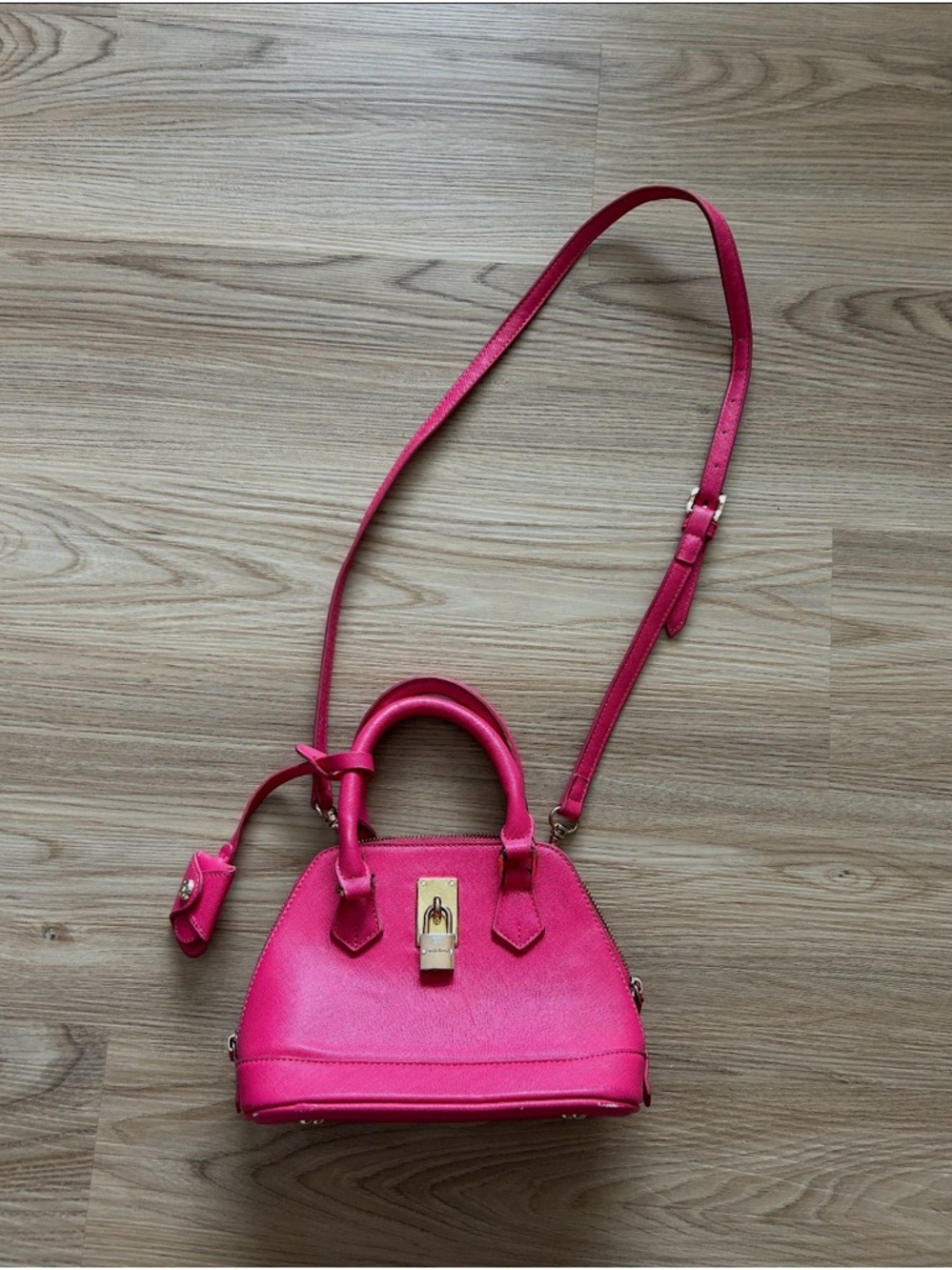 Samantha Thavasa mini dome bag